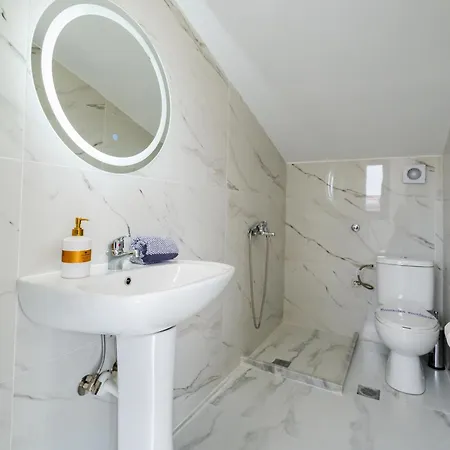 Sithoniars Sea Nomad Luxury Maisonette *