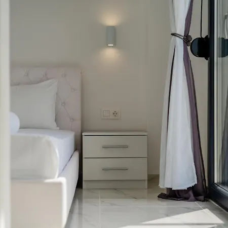 Sithoniars Sea Nomad Luxury Maisonette *